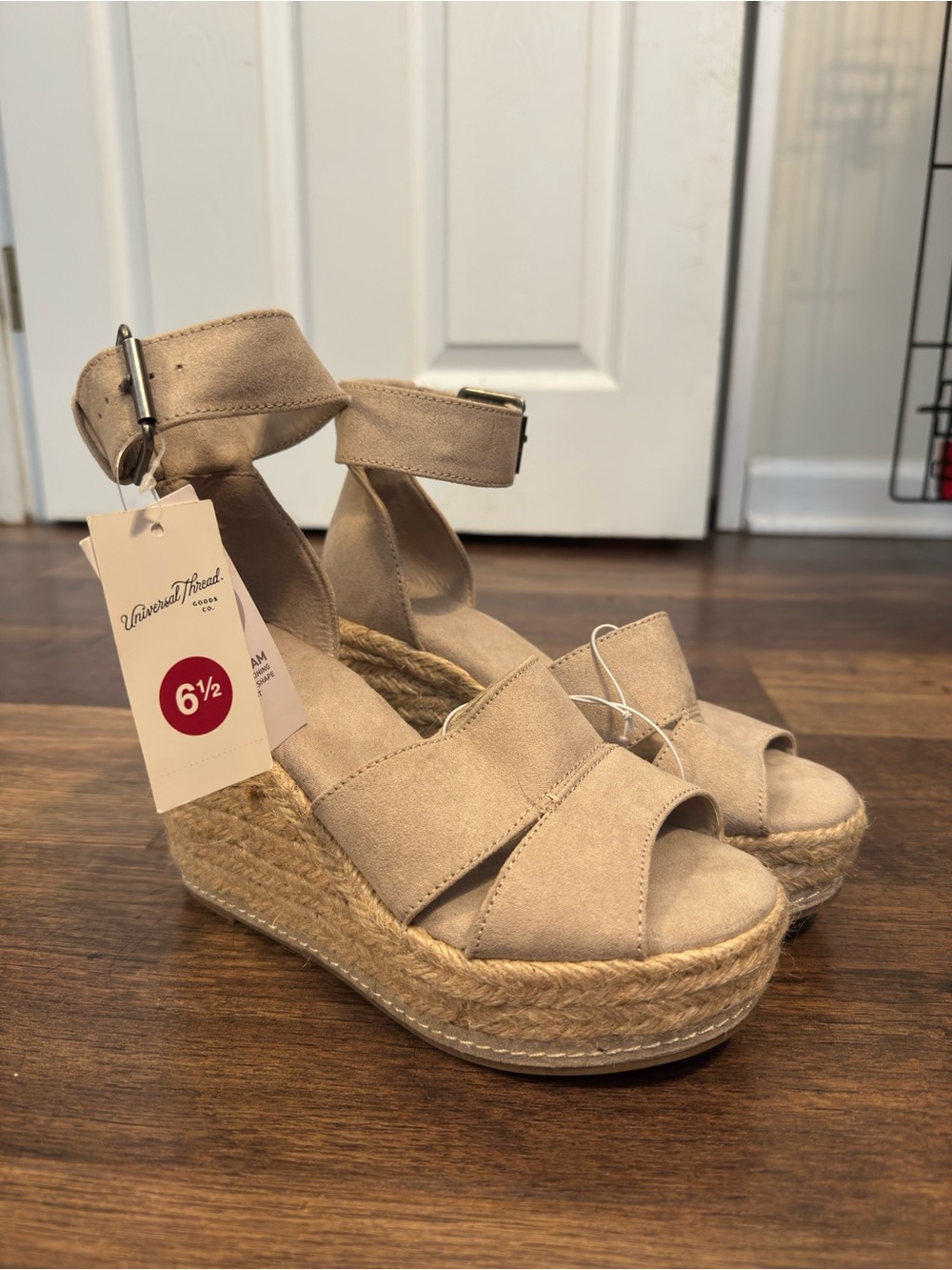 Universal Thread Beige Wedge Sandals